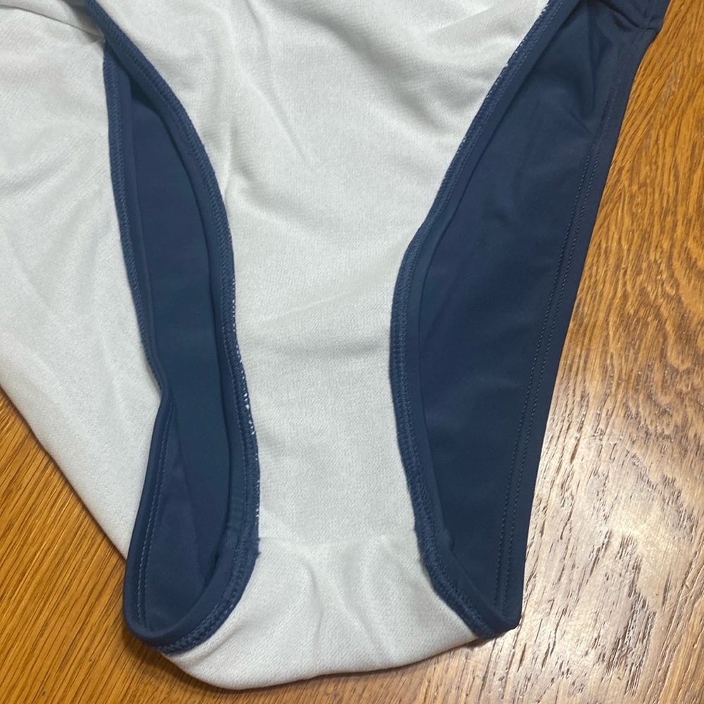Cupshe Blue & white Color Block v neck one piece Swimsuit  size Large - Picture 7 of 9